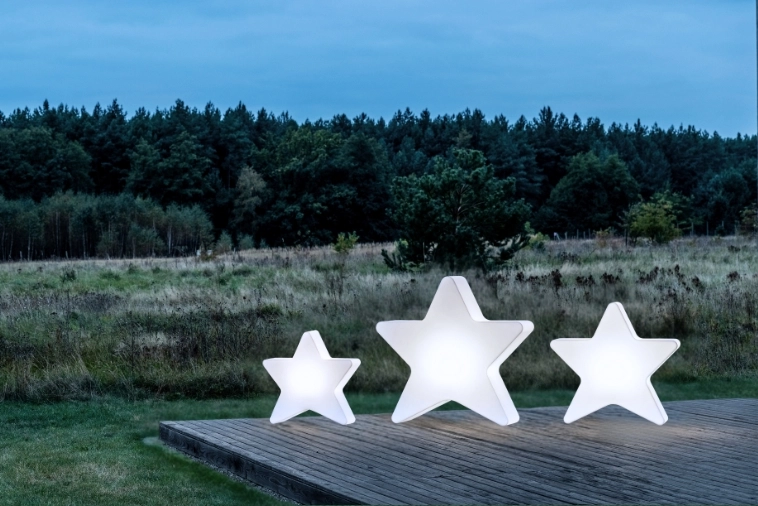 Gwiazdy podświetlane LED 90 i 110 cm wysokości barwa zimna